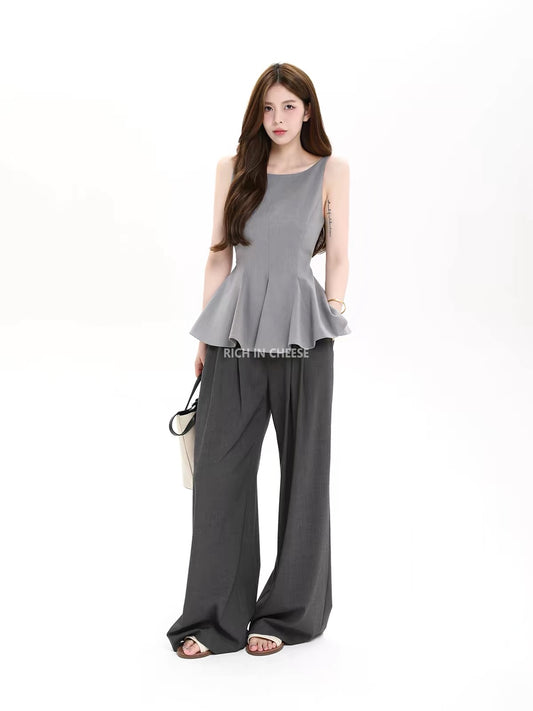 Gray noble outfit