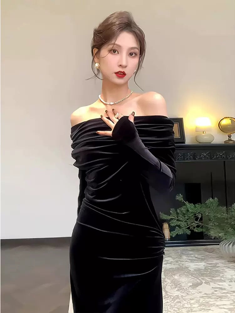 French off‑the‑shoulder velvet evening dress✨